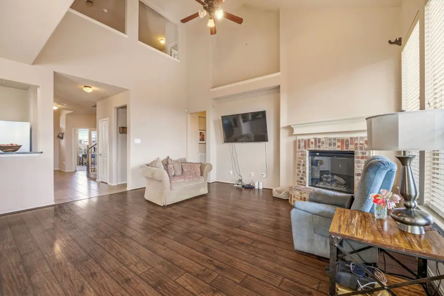 409 Crown Oaks Drive, Fort Worth, TX 76131 - #3