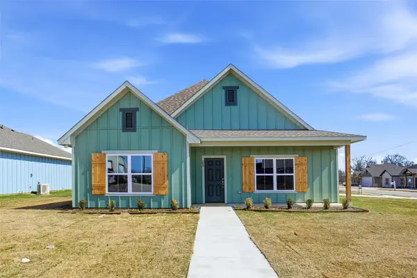 309 Railroad Avenue, Sanger, TX 76266