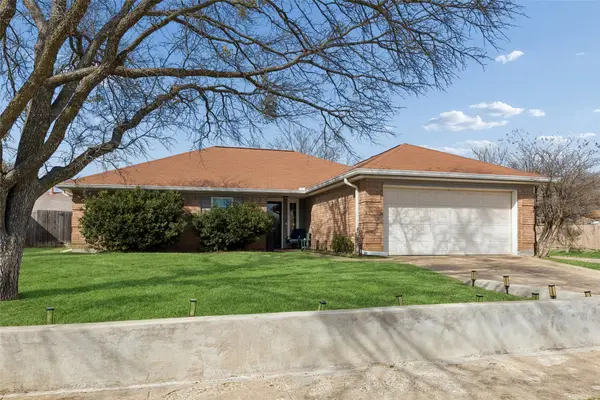 3300 Fairmeadows Lane, Fort Worth, TX 76123