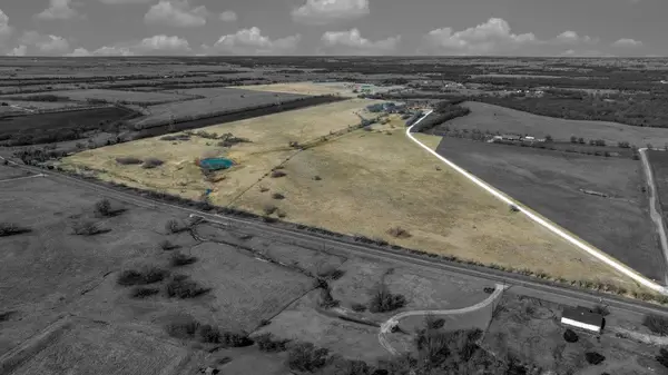 10367 Clear Creek Rd W Road W, Sanger, TX 76266