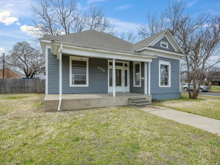 409 NW Main Street, Ennis, TX 75119 - #2