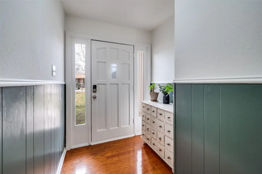 206 Edgewood Drive, Highland Village, TX 75077 - #2