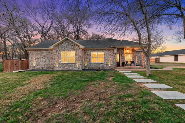 117 Lost Oaks Drive, Waco, TX 76705