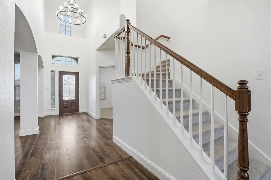 508 Lakeview Circle, Burleson, TX 76028 - #3