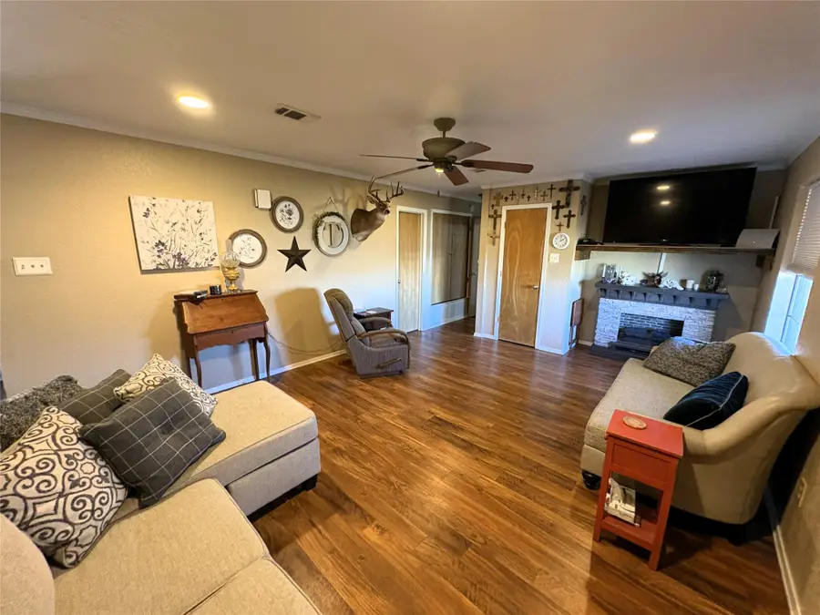 936 County Road 109, Riesel, TX 76682 - #3