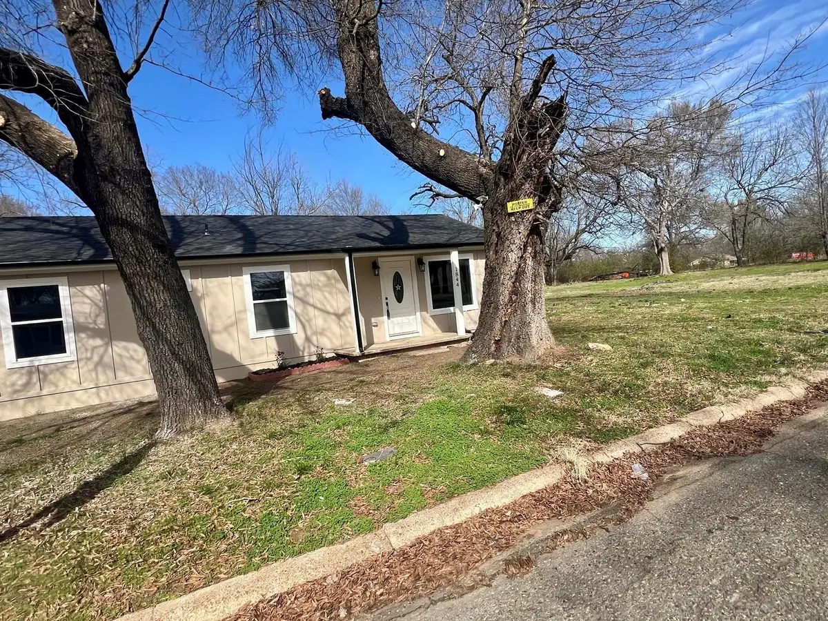 1844 W Houston Street, Paris, TX 75460 - #1