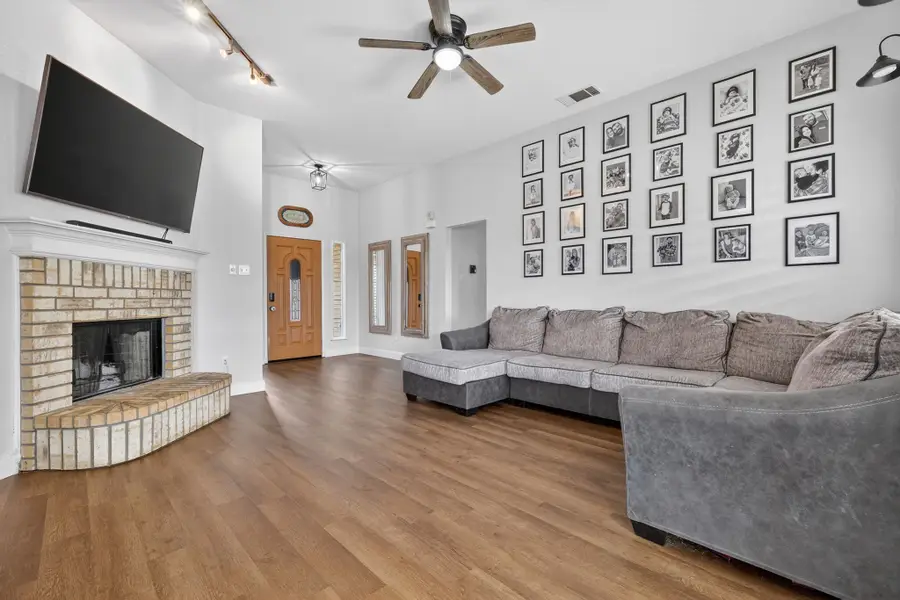 234 Wellington Trail, Weatherford, TX 76085 - #3