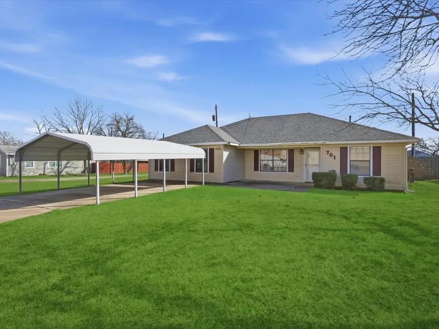 701 S College Street, Celeste, TX 75423 - #2