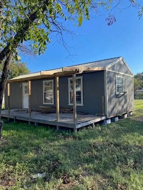 209 S Avenue D, Cross Plains, TX 76443 - #2