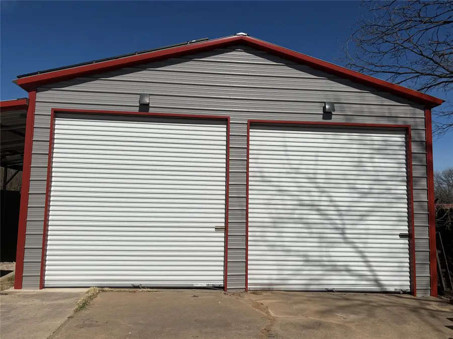 314 W 5th Street, Springtown, TX 76082 - #3