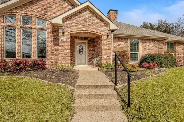 3704 Queenswood Place, Garland, TX 75040