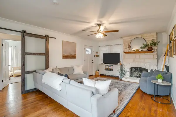 6466 Camp Bowie Boulevard, Fort Worth, TX 76116