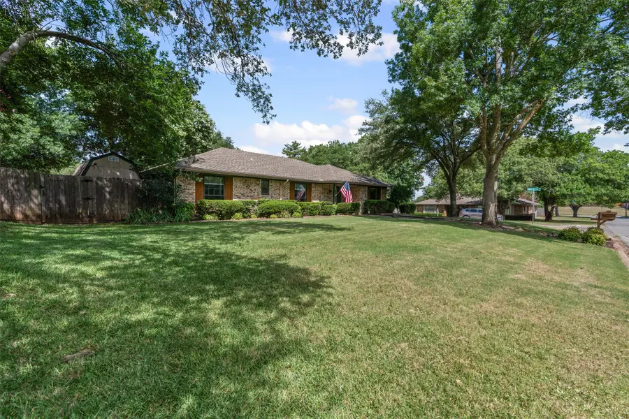 400 Meadow View Drive, Cleburne, TX 76033 - #2