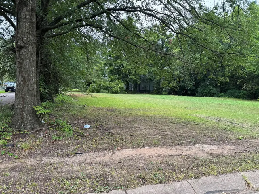 103 13th Street Nw, Paris, TX 75460 - #2