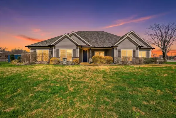 18020 Cindys Lane, Justin, TX 76247