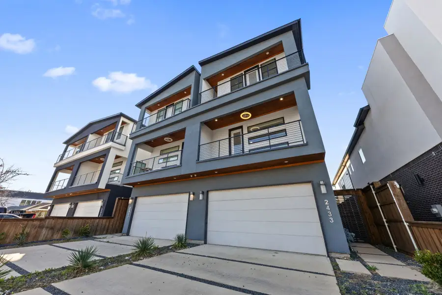 2433 Vagas Street, Dallas, TX 75219 - #3