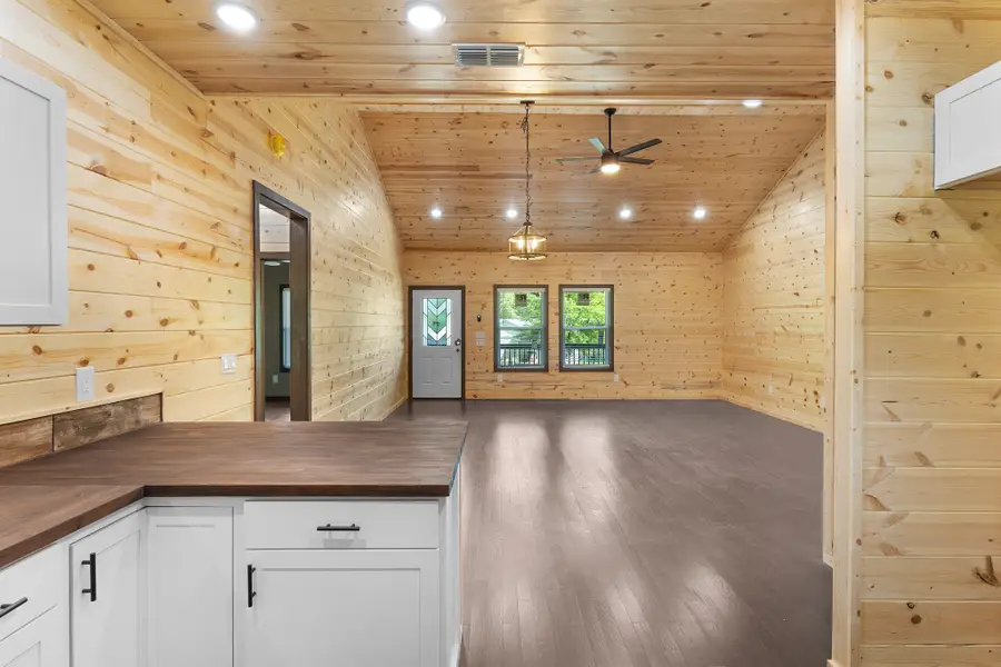 905 N Walnut Street, Winnsboro, TX 75494 - #2