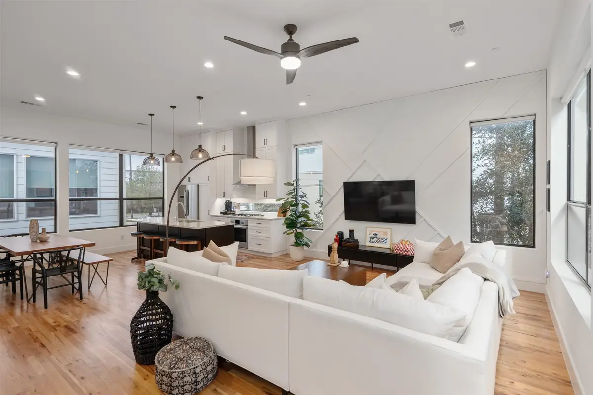 5912 Lindell Avenue #101, Dallas, TX 75206 - #1