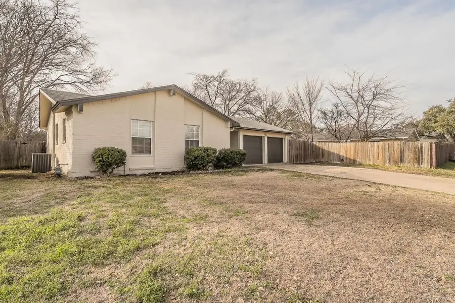 2712 Allen Avenue, Arlington, TX 76014 - #2