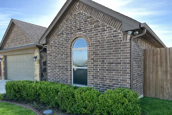 110 Hummingbird Drive, Weatherford, TX 76088