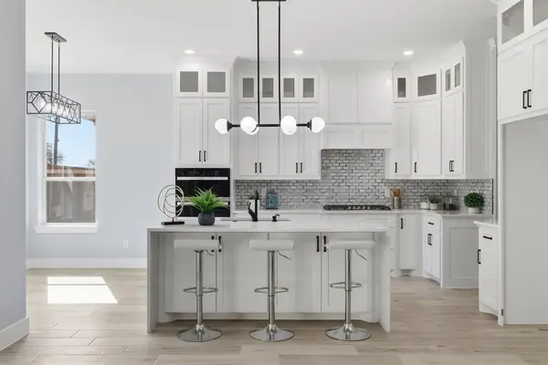 707 Ross Trail, Arlington, TX 76012