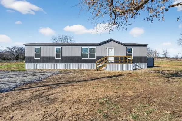 104 4th Street, Graford, TX 76449