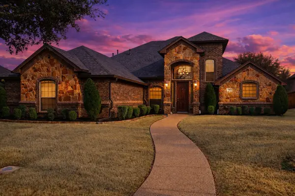 1105 Mckenzie Drive, Mansfield, TX 76063