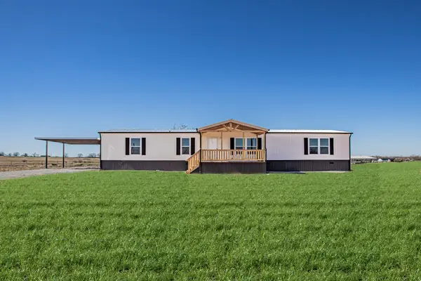 2013 Buffet Way, Poolville, TX 76487