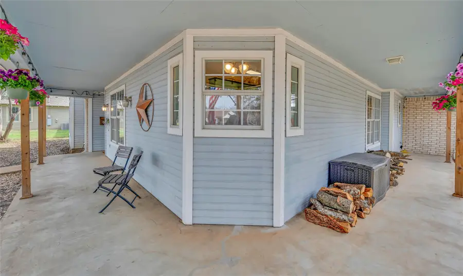 724 W 4th Street, McGregor, TX 76657 - #3