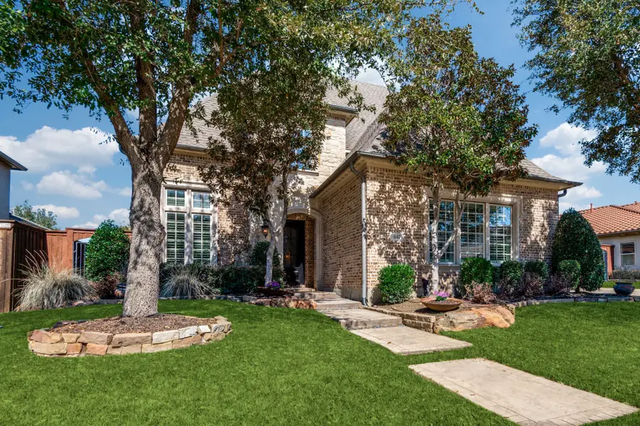 647 Fountainview Drive, Irving, TX 75039 - #2