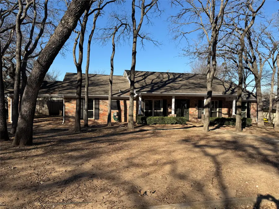 21 Devonshire Drive, Bedford, TX 76021 - #2