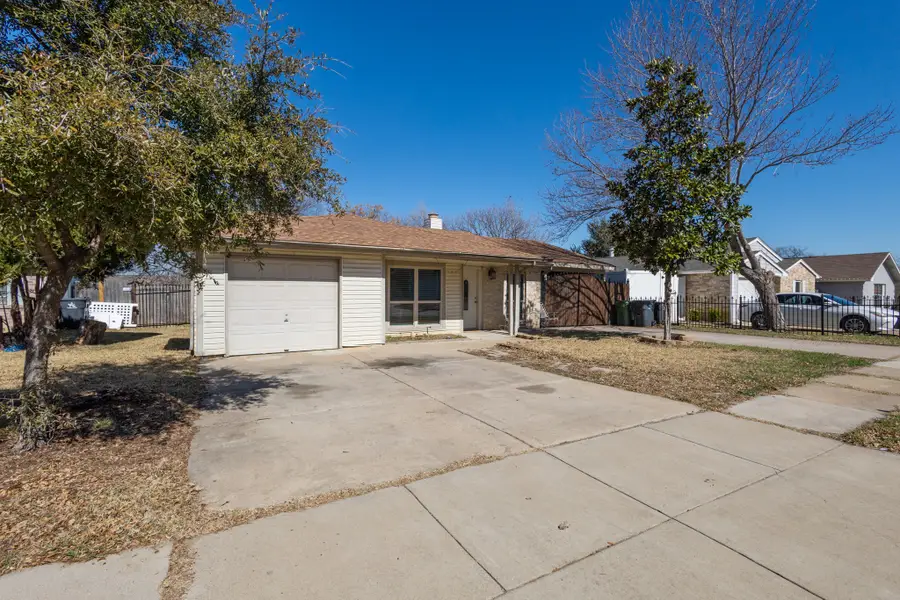 2111 Pennington Drive, Arlington, TX 76014 - #2