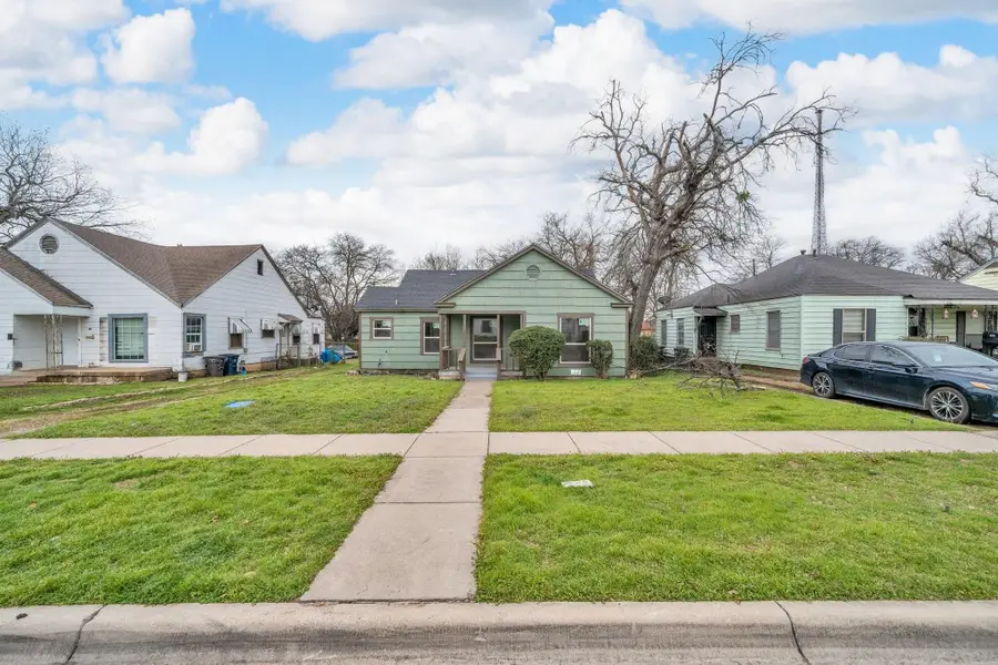 812 E Robert Street, Fort Worth, TX 76104 - #3