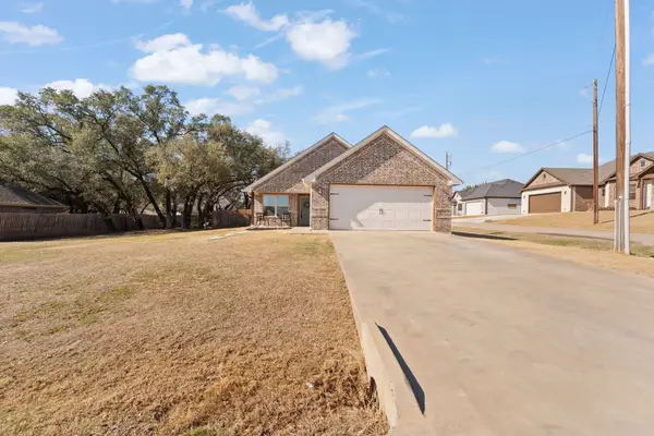 3107 Steepleridge Circle, Granbury, TX 76048