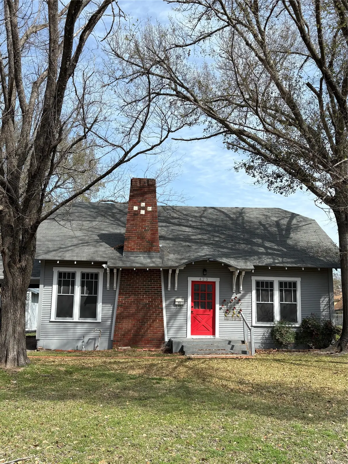 423 E Navasota Street, Groesbeck, TX 76642 - #1