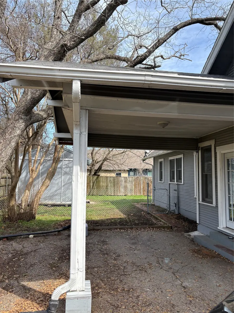 423 E Navasota Street, Groesbeck, TX 76642 - #3