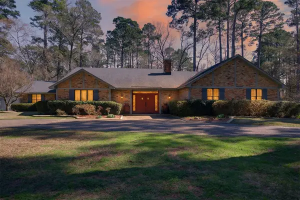 327 Maggie Lane, Shreveport, LA 71106