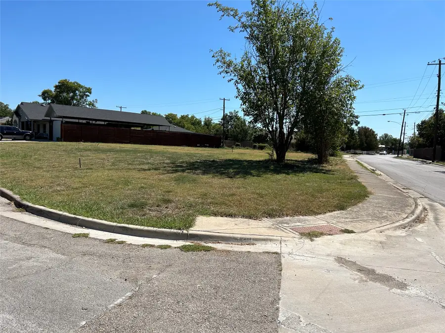 3208 Lockmoor Lane, Dallas, TX 75220 - #2