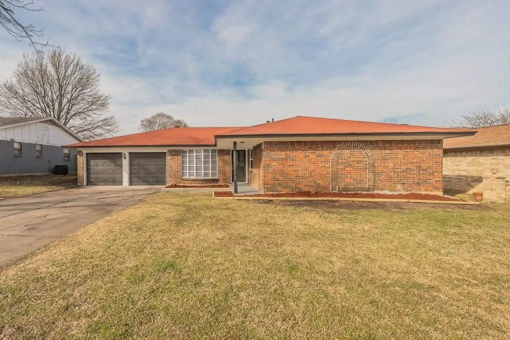 1921 Guinevere Street, Arlington, TX 76014 - #1