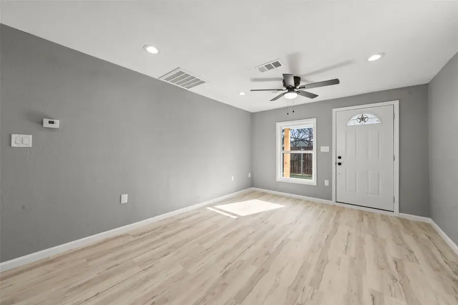 108 E 9th Street, Valley Mills, TX 76689 - #3