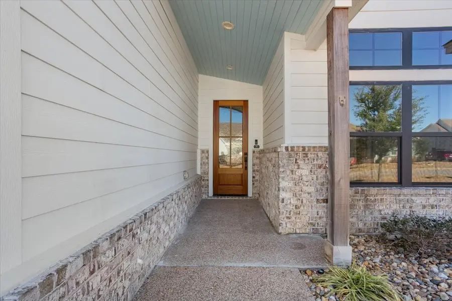 800 Forward Pass Drive, Hewitt, TX 76643 - #2