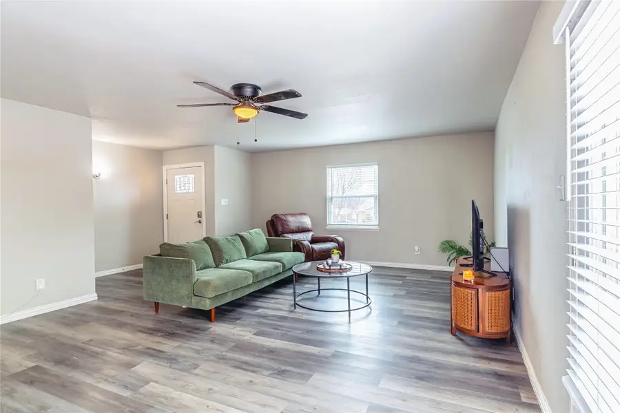 720 Sandstone Drive, Fort Worth, TX 76120 - #3