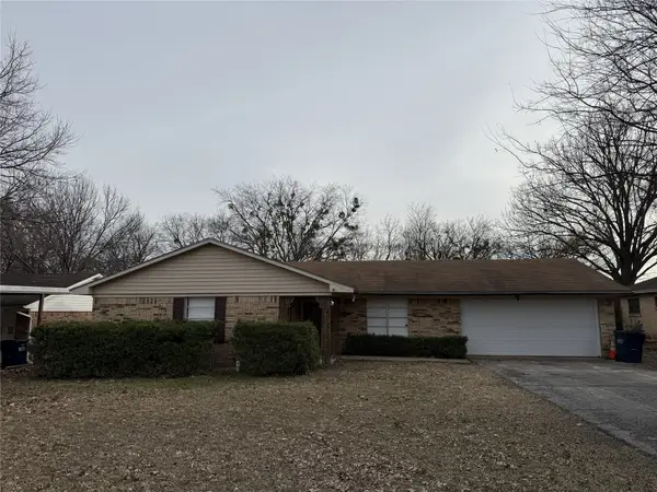 415 W Highland Drive, Whitewright, TX 75491