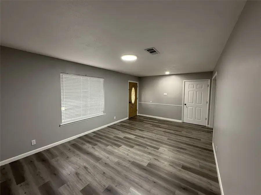 415 W Highland Drive, Whitewright, TX 75491 - #3