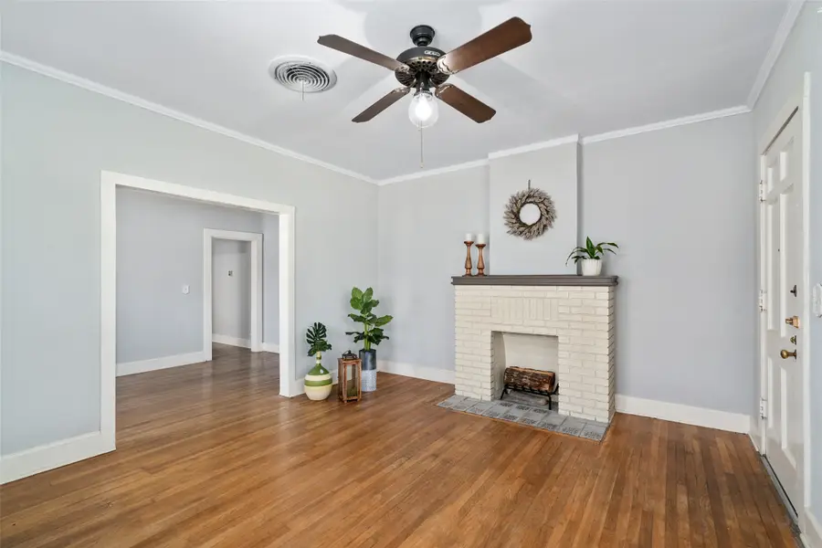 2619 S Adams Street, Fort Worth, TX 76110 - #2