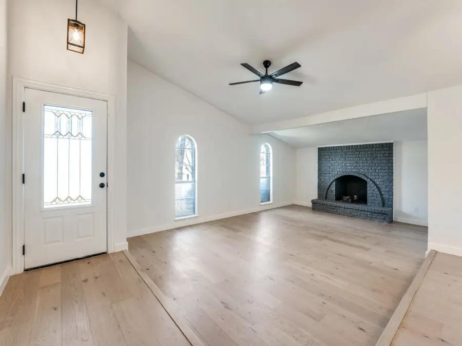 3114 Windsor Road, Carrollton, TX 75007 - #2