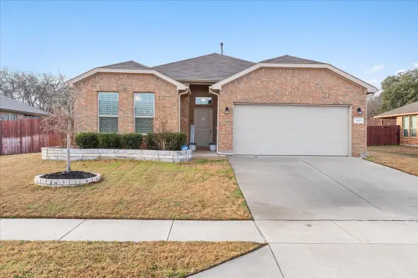 1080 Mooring Drive, Azle, TX 76020