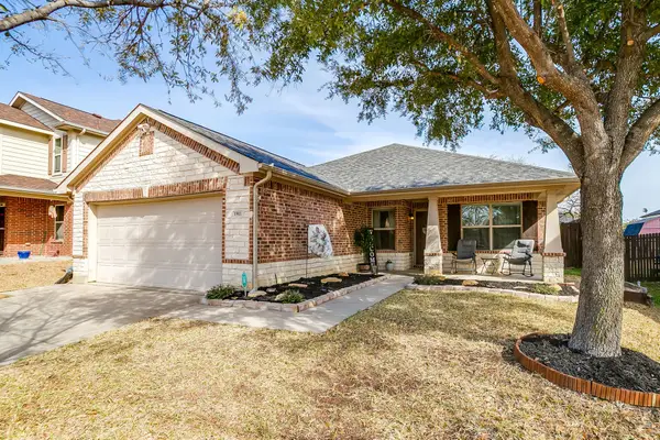 1911 Castaway Drive, Dallas, TX 75051