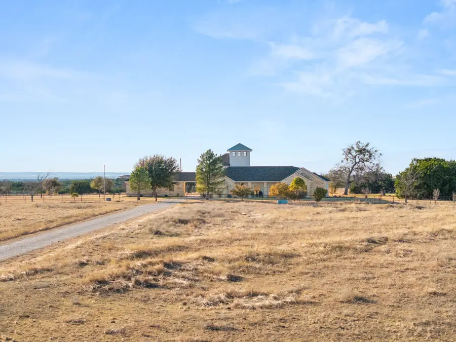 1140 County Road 130, Gatesville, TX 76528 - #2