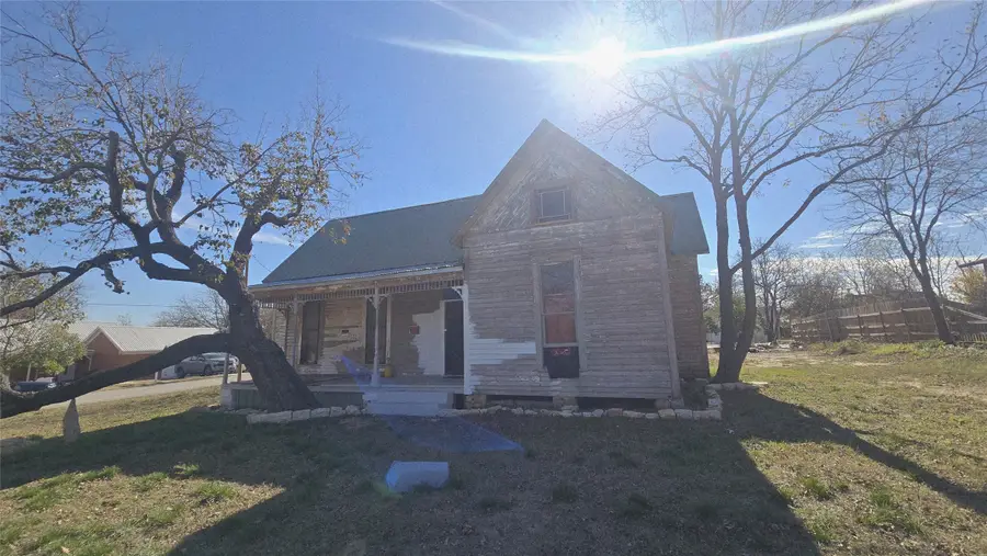 308 E Duncan Avenue, Comanche, TX 76442 - #2